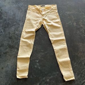 Low rise sz 5 yellow leatherette